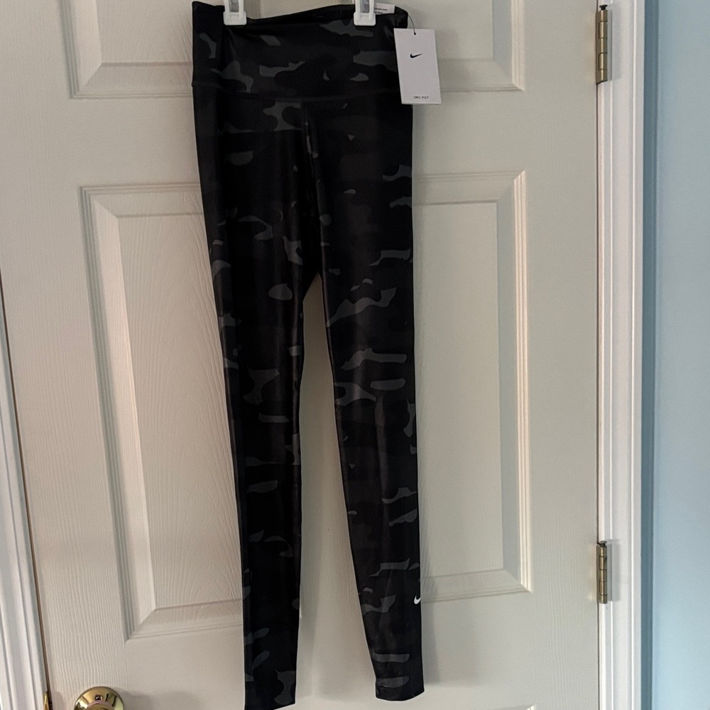 Nike Black Camo Leggings